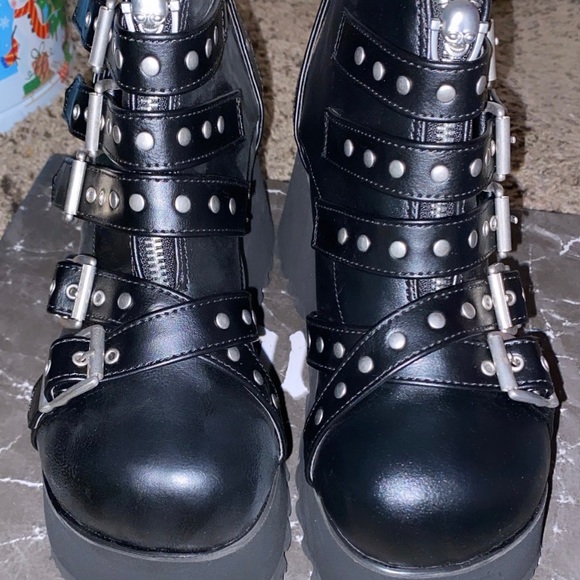 Demonia Scene 30 Boots - Picture 3 of 10